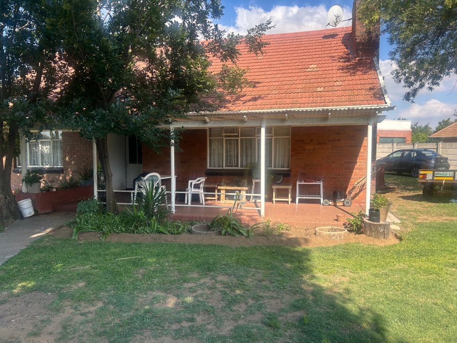 3 Bedroom Property for Sale in Vierfontein Free State
